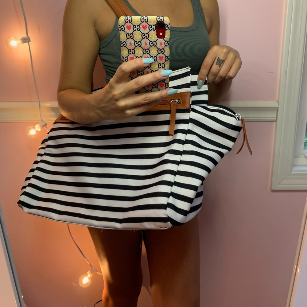 DSW striped beach bag!❤️ - Picture 2 of 3
